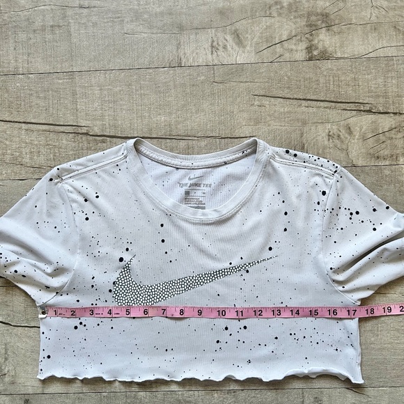 Nike The Nike Tee White Ivory Paint Splatter Activewear Festival Crop Top Boxy S - Picture 6 of 11